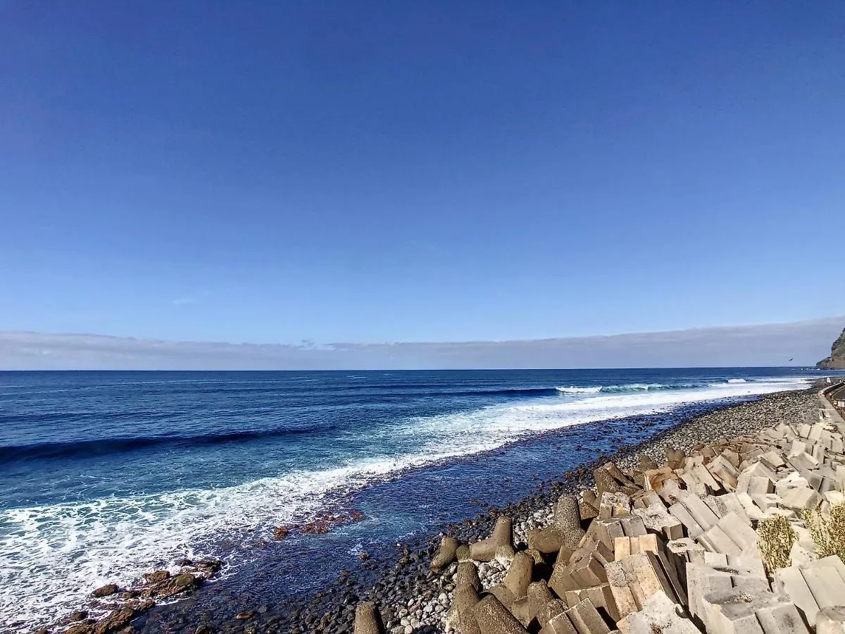 On The Wave By Lovelystay Paul do Mar  Paul do Mar (Madeira)